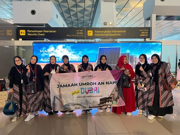 Foto Bersama Jamaah Umroh An-Nahl Umroh dan Haji (3)